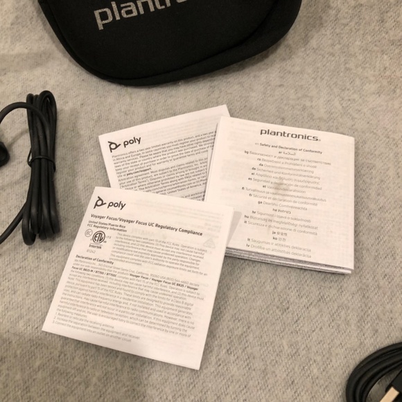 NWT - Poly Voyager Focus UC Bluetooth Headset - Picture 13 of 15